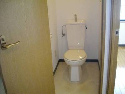 １０４号室　トイレ廻り