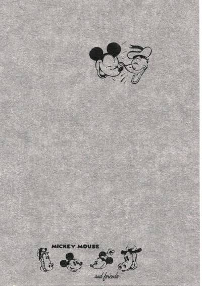 リビング　アクセントクロス