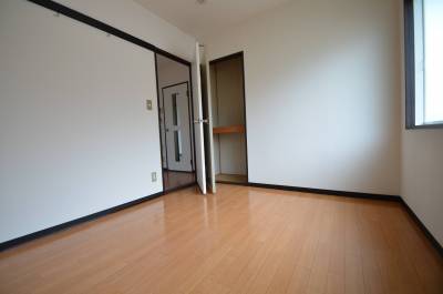 (w90&times;Ⅾ47)㎝の収納棚が2つ
あります。