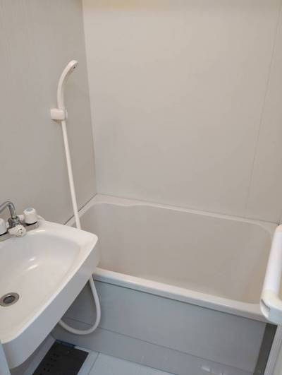 清潔なバスルーム