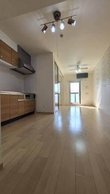 LDKは12帖弱、縦が7m程度と広く家具を自由に置けます