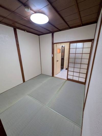 4.5畳間
室内側から玄関側