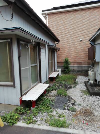 自転車やバイク置場です。