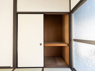 和室②には押し入れがあります。