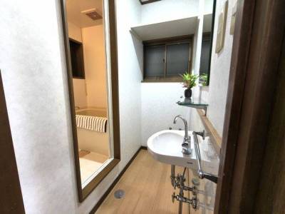 脱衣所に洗濯機が置けるよ♪