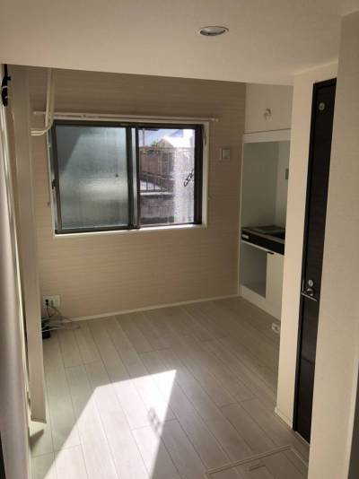 別の部屋の写真ですが，同じような感じです。