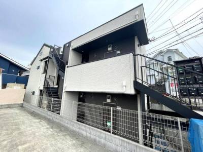 オシャレなモノトーンの外観♪