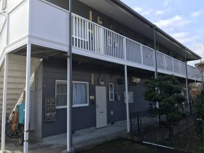 閑静な住宅街
小学校徒歩８分
敷地内に駐車場も完備