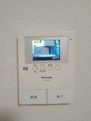 モニター付インターホンで安心です