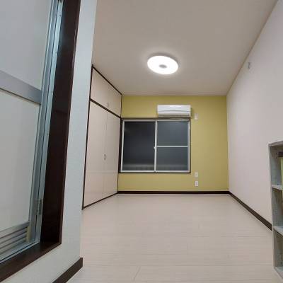 リフォーム済みのキレイで明るいお部屋です。