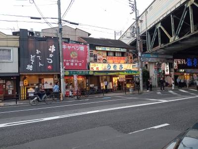JR鶴橋駅前には、飲食店
多数あります。
