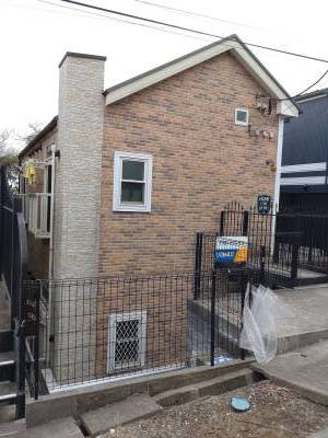 煙突をイメージしたデザインも意匠性を高めています