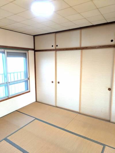 契約後に表替え予定の6畳の和室♪