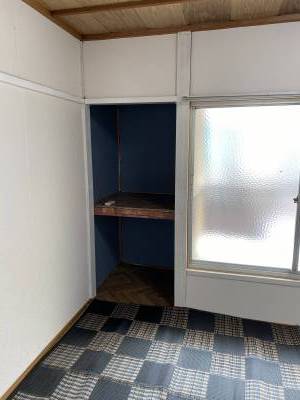 カーペット敷き
二階に収納2箇所あります。
