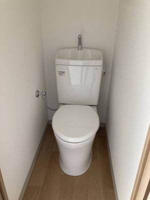 トイレ完成しました