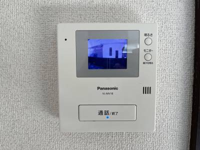 安心のモニター付きインターホン