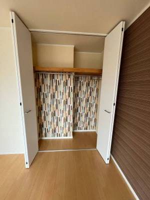 南6畳間のクローゼット