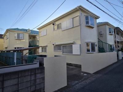 敷地全体(Ⅰ番館、Ⅱ番館)♪奥の建物がⅡ番館♪