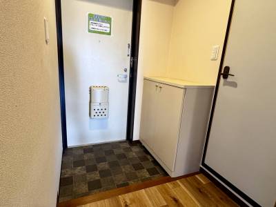 広めの玄関。大きなシューズボックスあります。