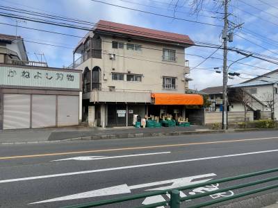 マラソン通り沿いの物件です