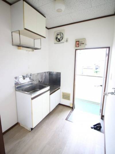 キッチンもシンプルで使いやすいです