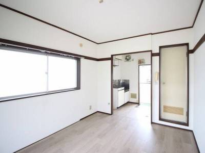 室内もリフォームしたのでキレイです