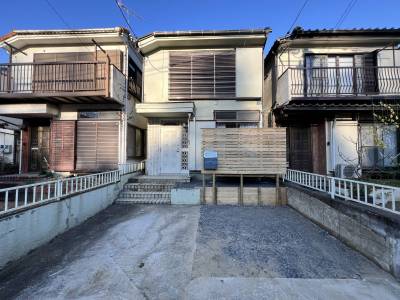 車2台分の駐車場があります。