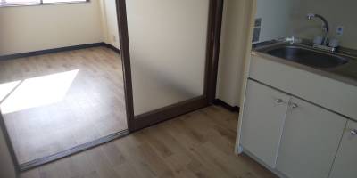 大型の冷蔵庫も置けます。