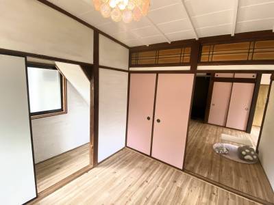 【整理整頓しやすい階段下収納でスッキリ】