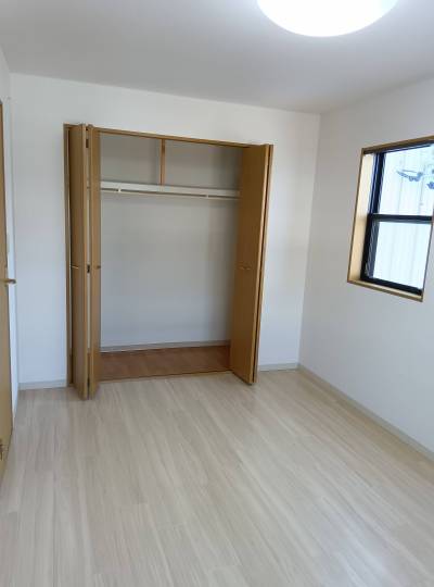 クローゼット付きの寝室です。※画像201