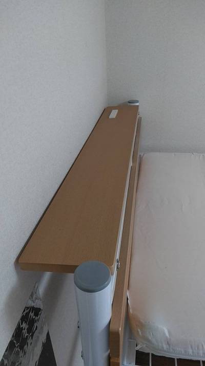 宮棚にコンセント付き