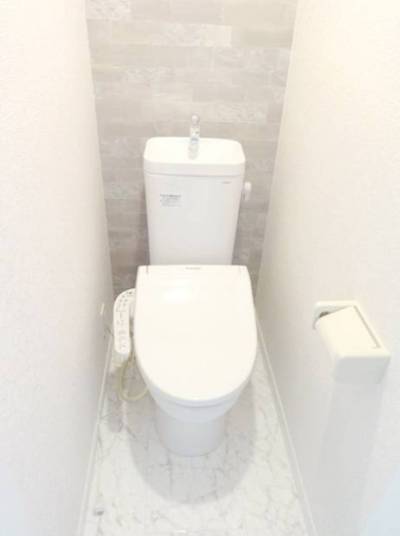 お手洗いはウォッシュレット付です。
