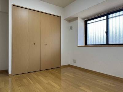 クローゼットのある洋室