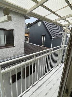 バルコニー　物干　急な雨でも安心です。