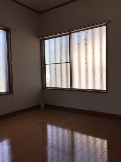 １部屋北側〜採光性抜群