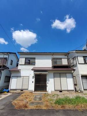 内見優先予約受付中です。全窓に雨戸付で台風＆防犯、安心