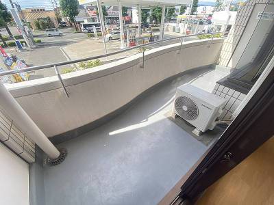 南向きバルコニーで日当たり良好