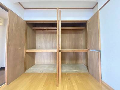 大容量収納で衣類や荷物もすっきり