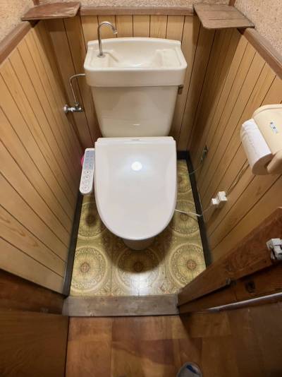 ウオシュレット付きです