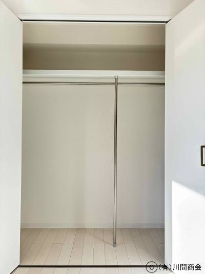 居室部の広々クローゼット