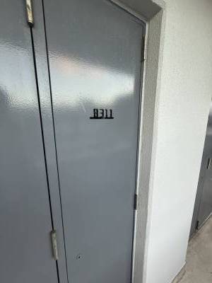 重厚感のあるオシャレな玄関