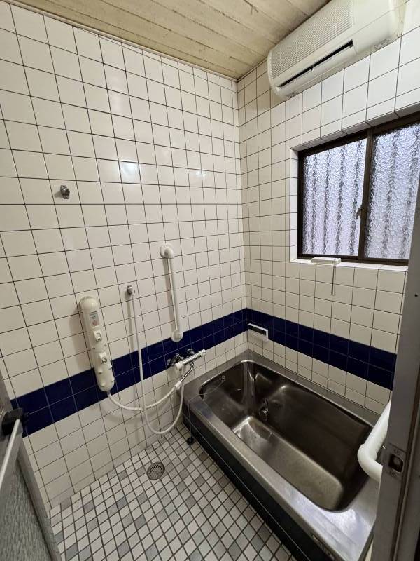 浴室。浴室乾燥機付です。