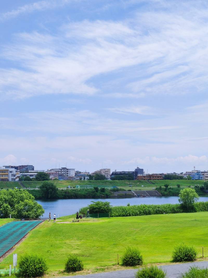 疲れた日々の合間に緑を見てリフレッシュ！多摩川まで徒歩一分！