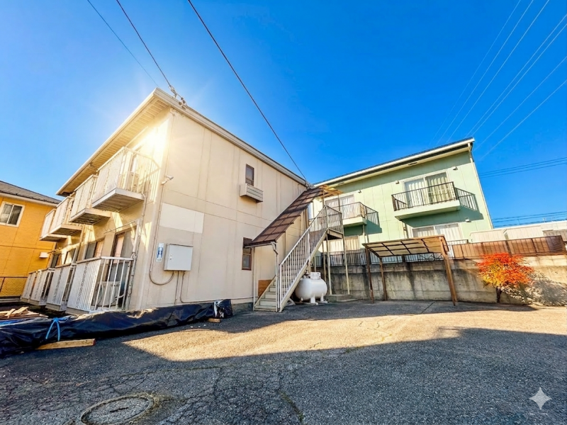 屋根付き駐輪場完備です。
無料で使用できます。