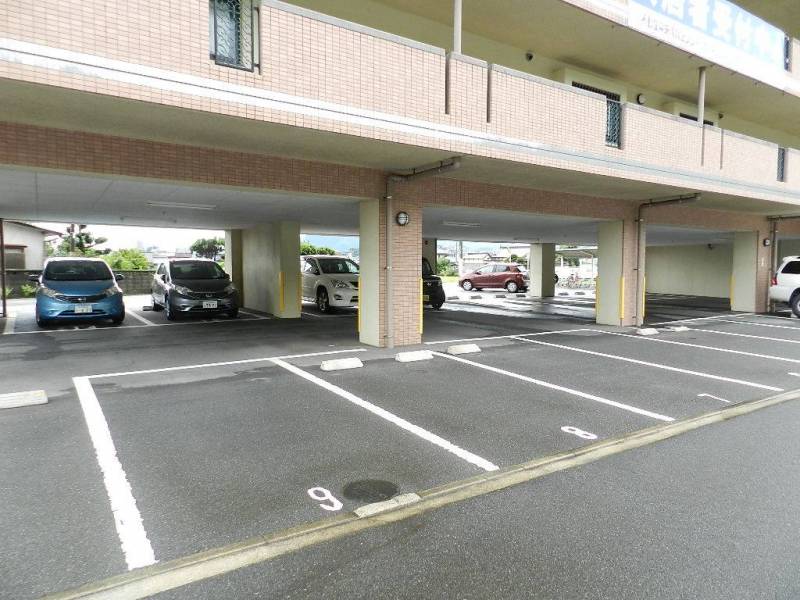 広々とした駐車場です。