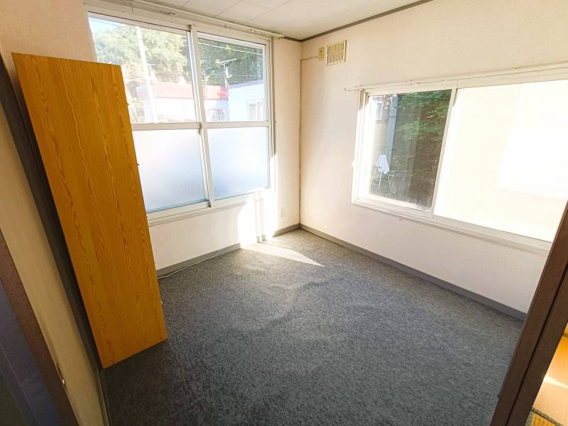 2面採光のとっても明るいお部屋です！