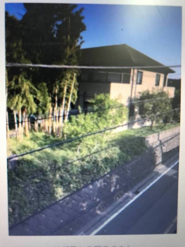 1階でも道路からこの高さ、プライバシーも心配ありません。