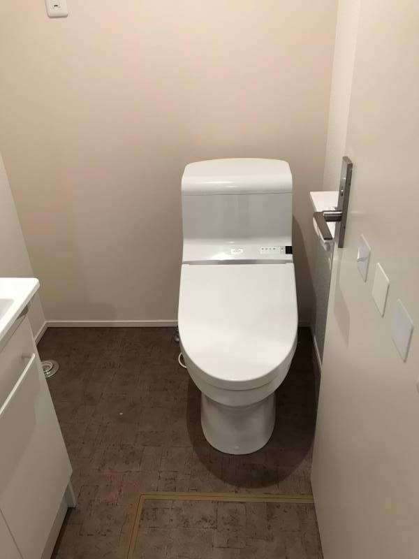 最新のウオシュレット
バストイレ別