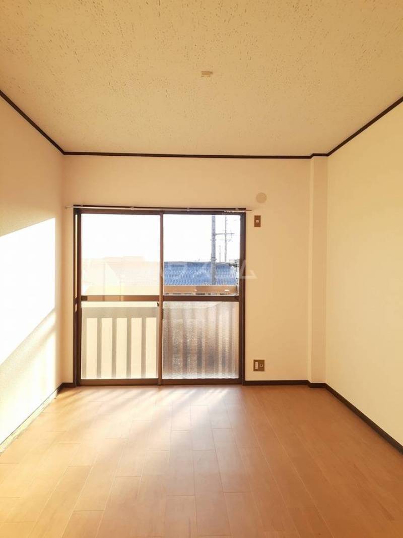 日当たり良好(^^♪
2階のお部屋です！