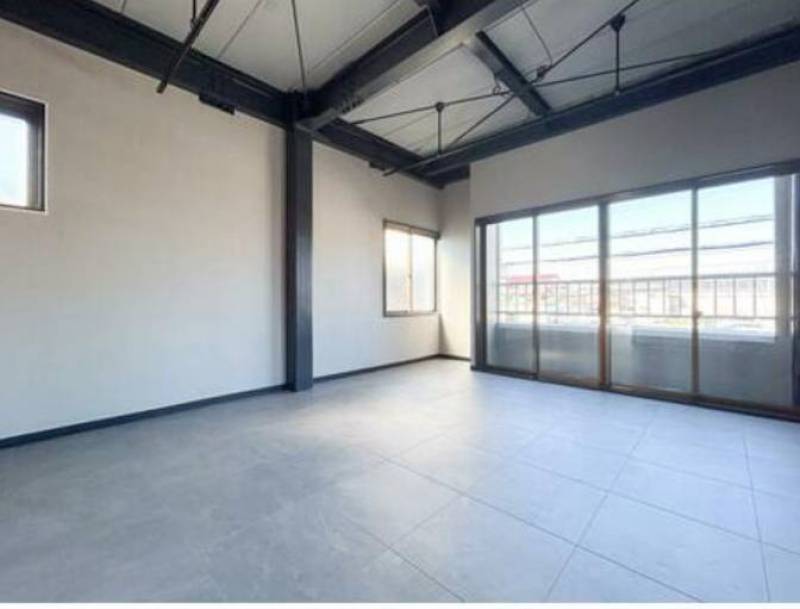 新町ビル2階内観